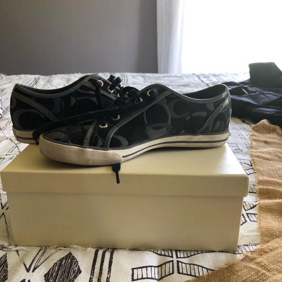 Coach sneaks ! - Picture 1 of 7